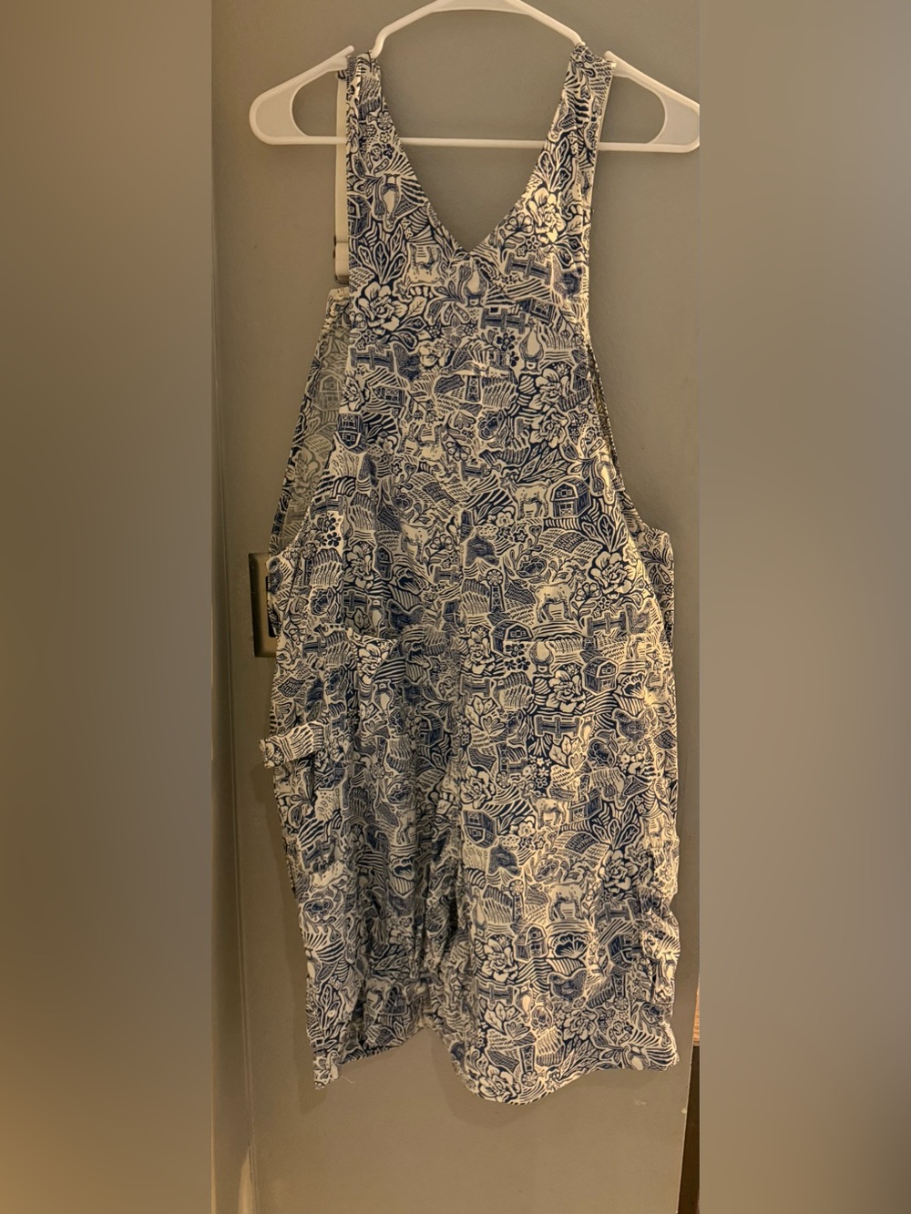 Duluth Trading Heirloom Gardening Shortalls in Farm Toile - Picture 2 of 4